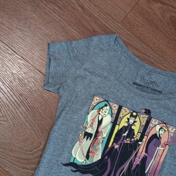 DISNEY VILLAINS CAP SLEEVE tshirt.   #5266 - Picture 3 of 6